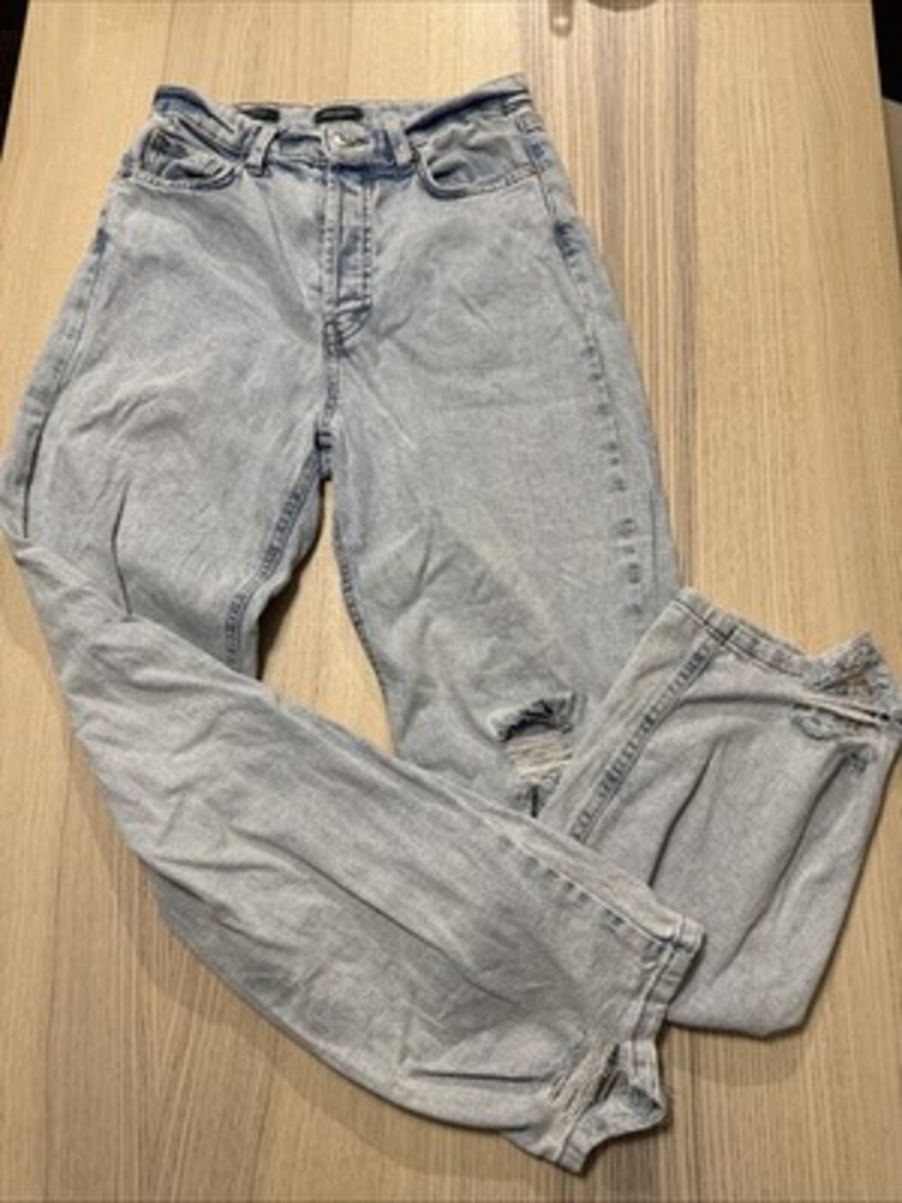 Wild Fable Women’s Distressed Blue Denim Jeans Highest Rise 90s Straight, Size 4